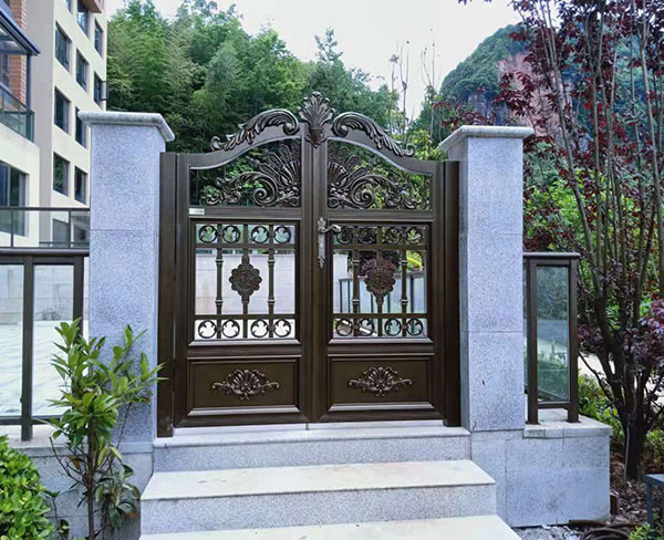 鋁藝別墅對(duì)開(kāi)門(mén)